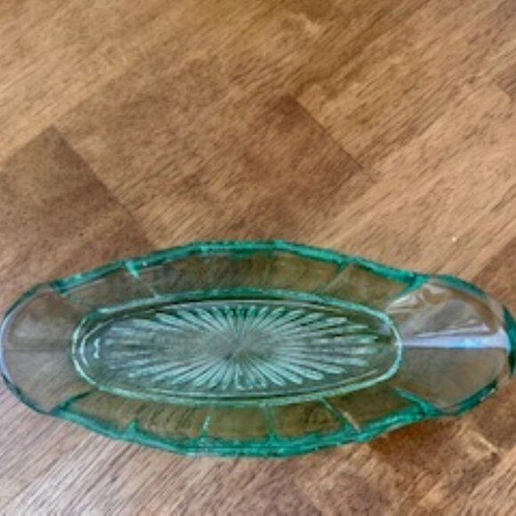 Green Pressed Glass Celery Dish Vintage Mid Century Relish Tray or Table Center - Picture 2 of 5